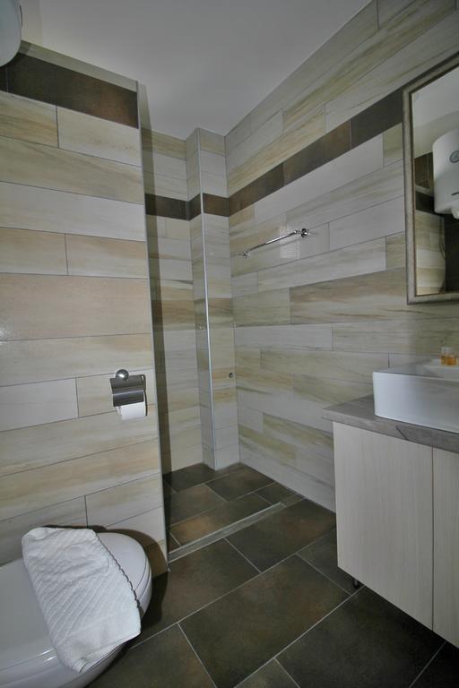 G4 Apartment Milmari 科帕奥尼克 外观 照片